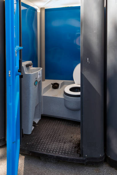 Best Porta potty rental near me  in Newburgh Heights, OH